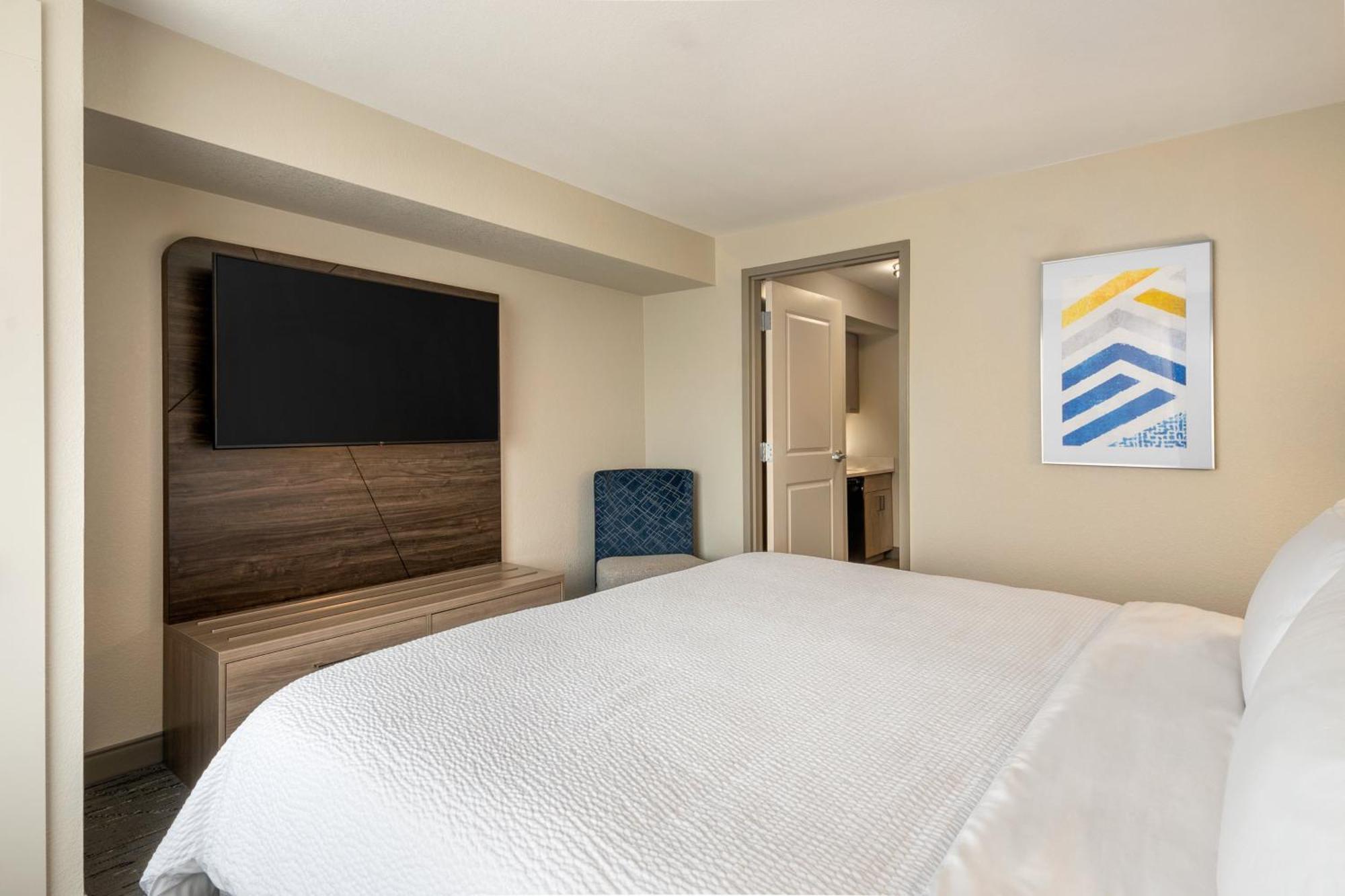 Holiday Inn Express Richmond By Ihg Екстериор снимка