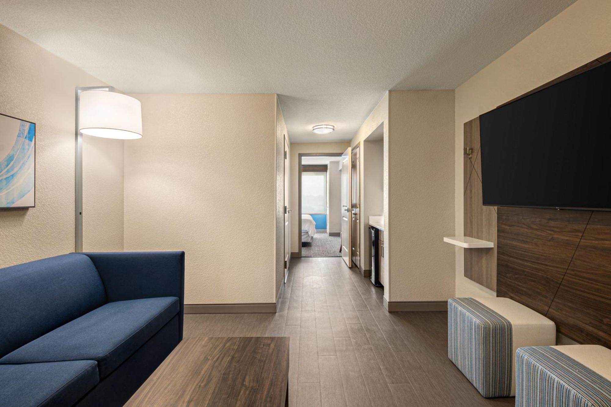 Holiday Inn Express Richmond By Ihg Екстериор снимка