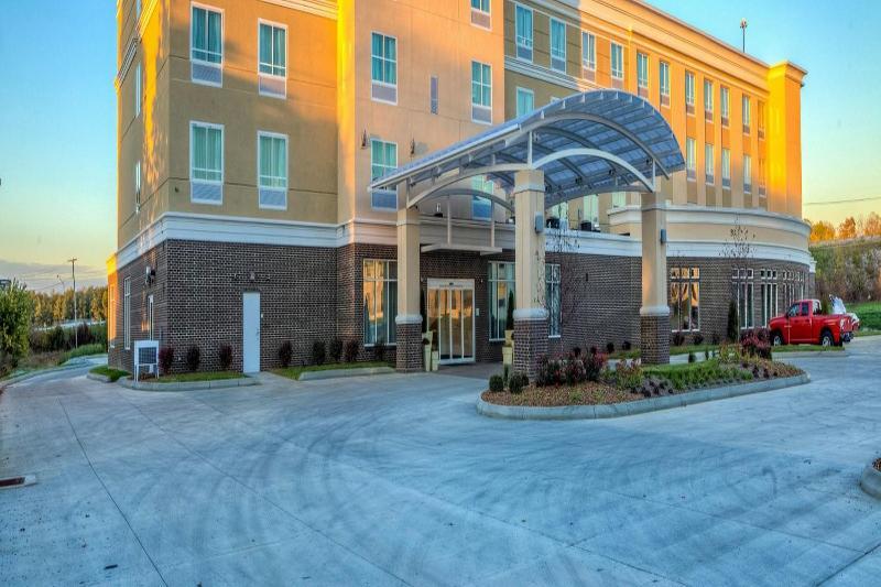 Holiday Inn Express Richmond By Ihg Екстериор снимка