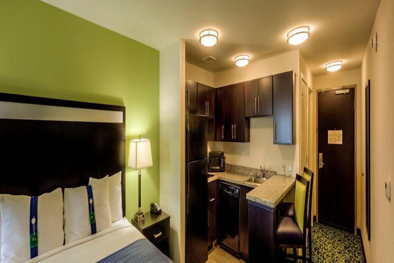 Holiday Inn Express Richmond By Ihg Екстериор снимка